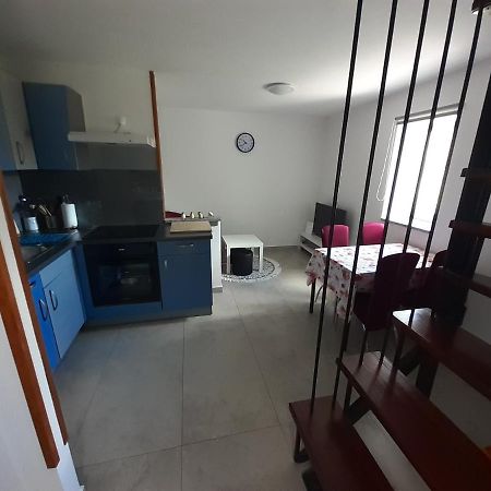 Apartman Sunset Plomin Eksteriør billede