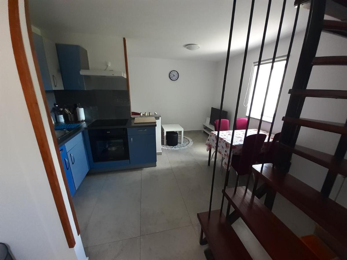 Apartman Sunset Plomin Eksteriør billede