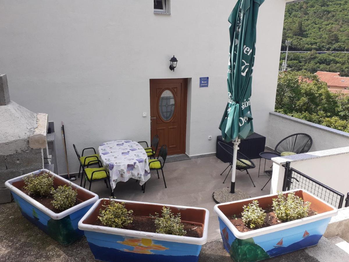 Apartman Sunset Plomin Eksteriør billede